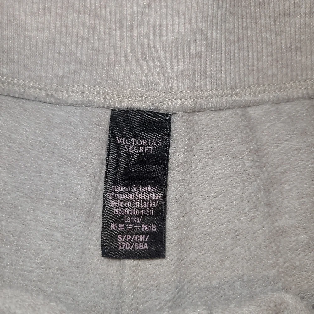 VICTORIA'S SECRET High-Waist Cotton Blend Lounge Shorts - Light Gray SIZE SMALL - Picture 4 of 4